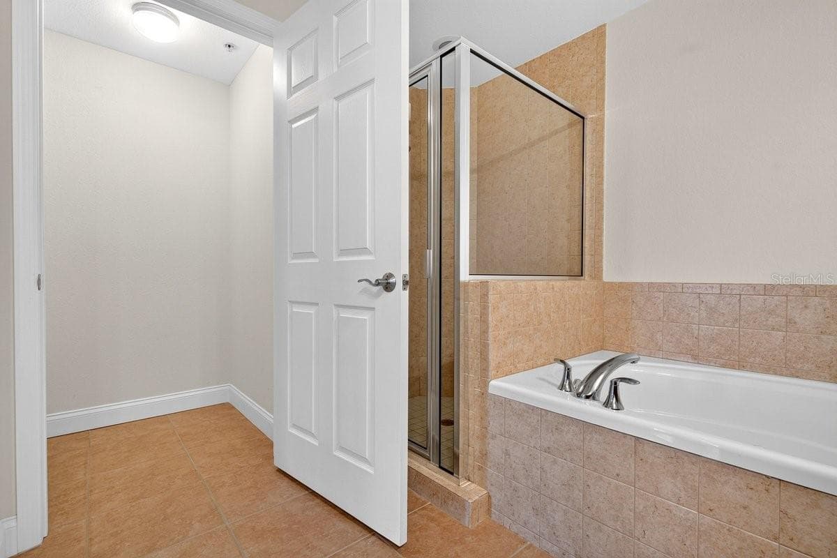2801 RIDGEWOOD AVENUE — photo 26 of 78