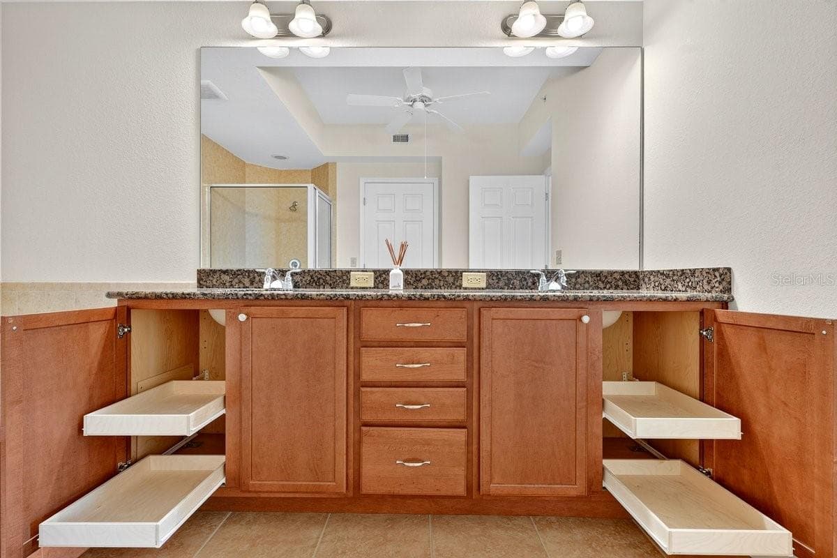 2801 RIDGEWOOD AVENUE — photo 25 of 78