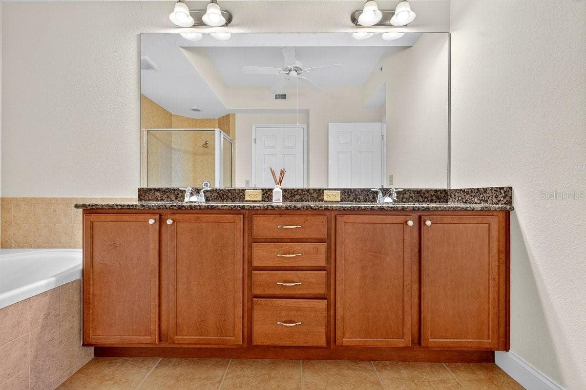 2801 RIDGEWOOD AVENUE — photo 24 of 78
