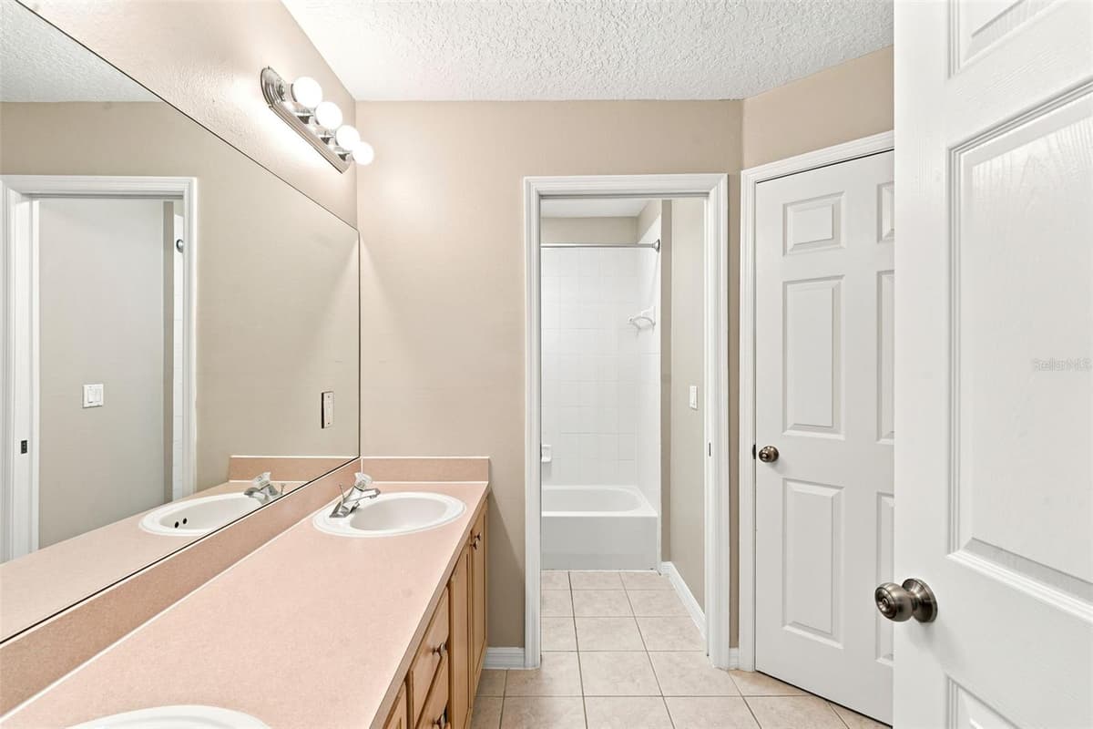 1526 CHERRY LAKE WAY — photo 36 of 81