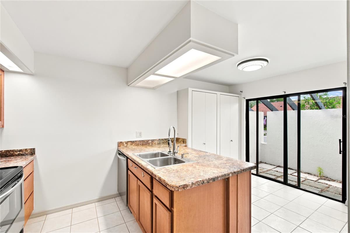 2475 TAHOE CIRCLE — photo 11 of 29