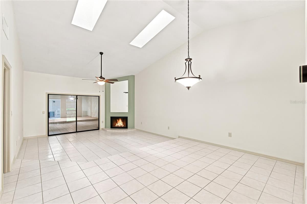 2475 TAHOE CIRCLE — photo 8 of 29