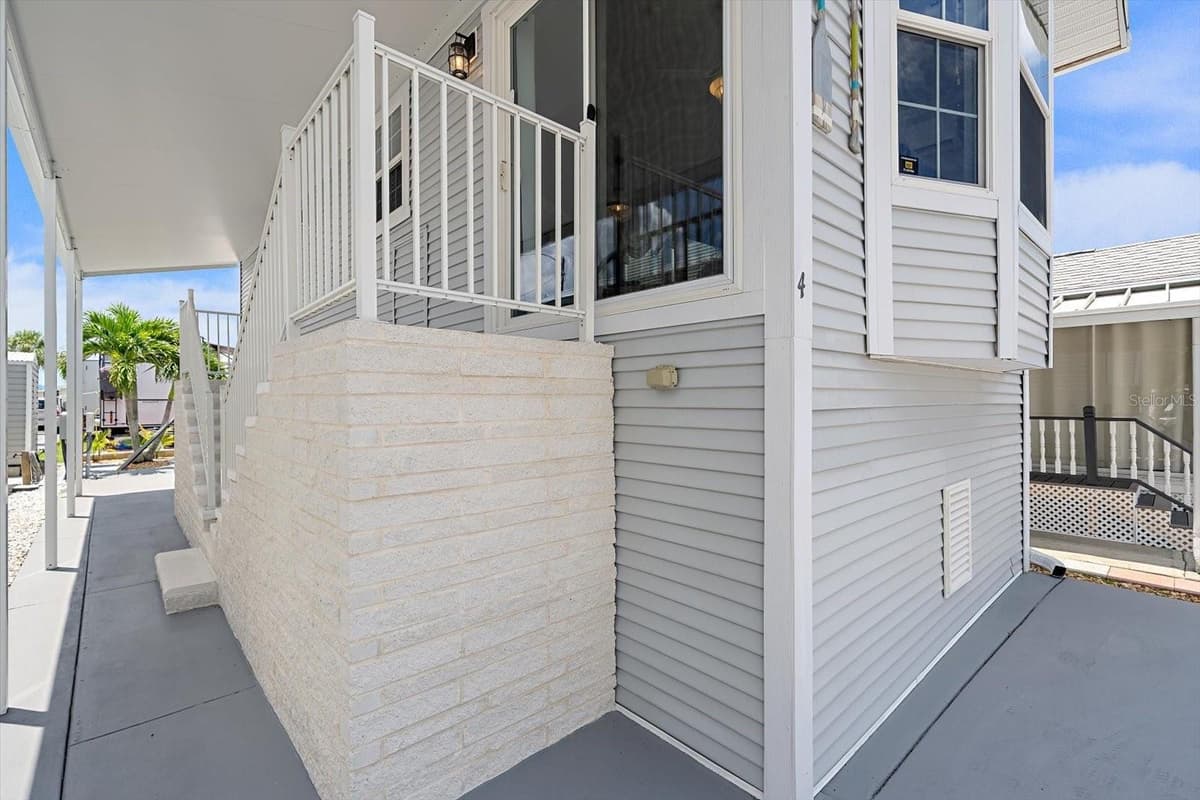 4 BASIN STREET — photo 20 of 25