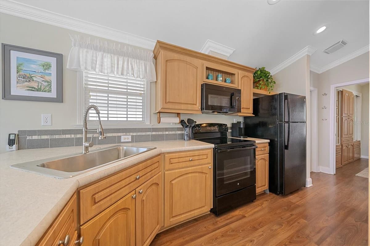 4 BASIN STREET — photo 12 of 25