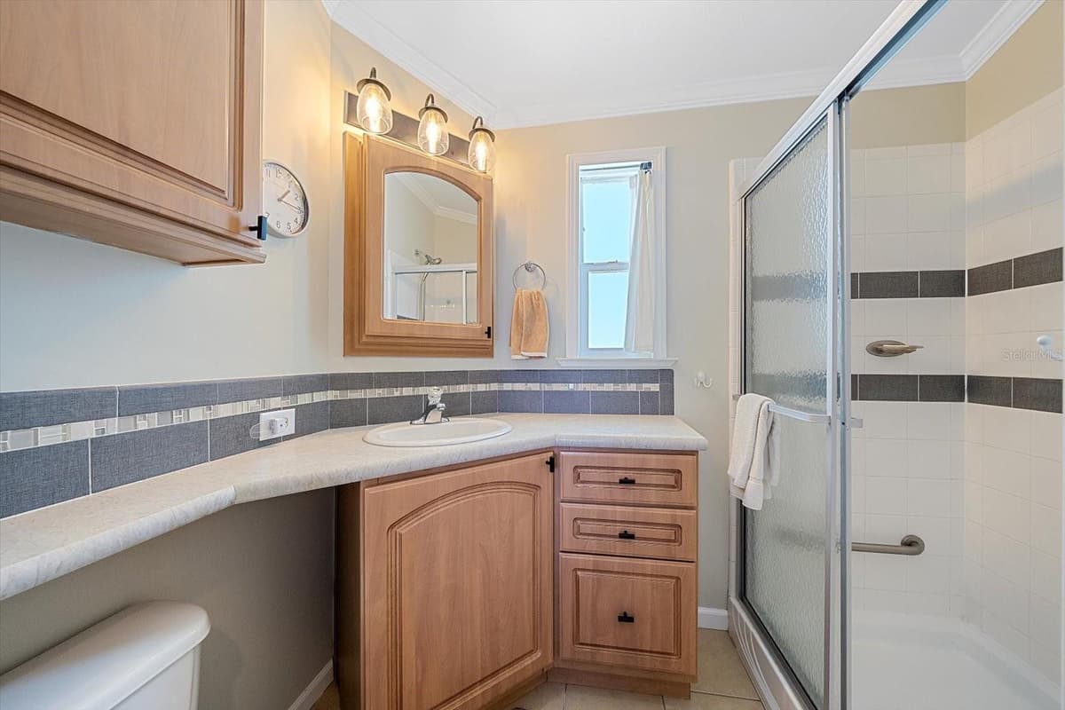 4 BASIN STREET — photo 17 of 25