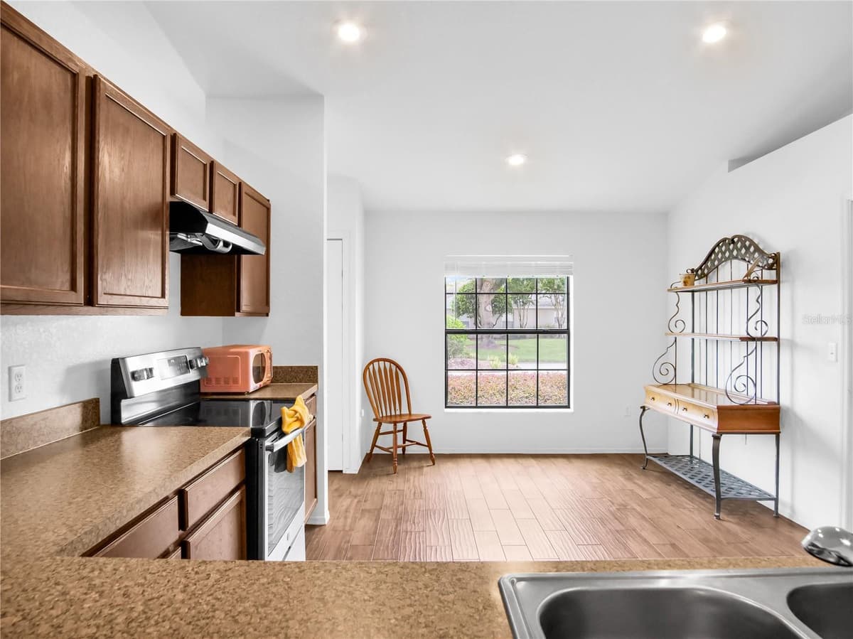 1601 TAYLOR LANDING DRIVE — photo 10 of 46