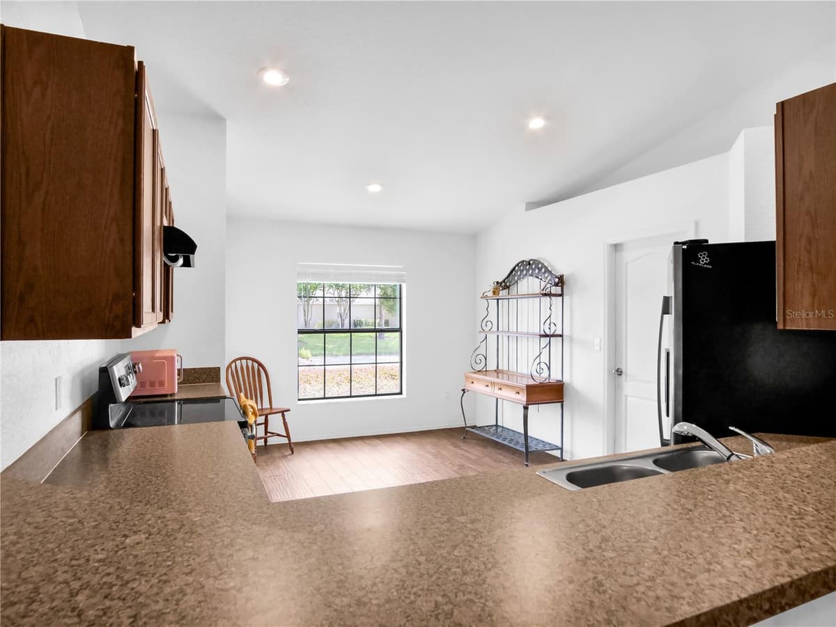 1601 TAYLOR LANDING DRIVE — photo 8 of 46