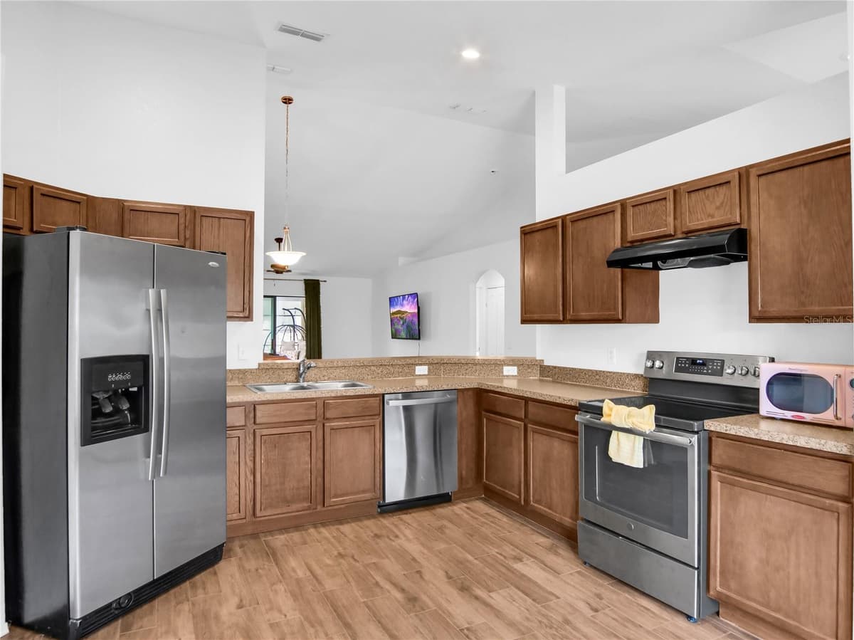 1601 TAYLOR LANDING DRIVE — photo 2 of 46
