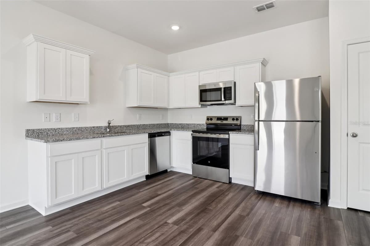 3676 SPIRE DRIVE — photo 17 of 31