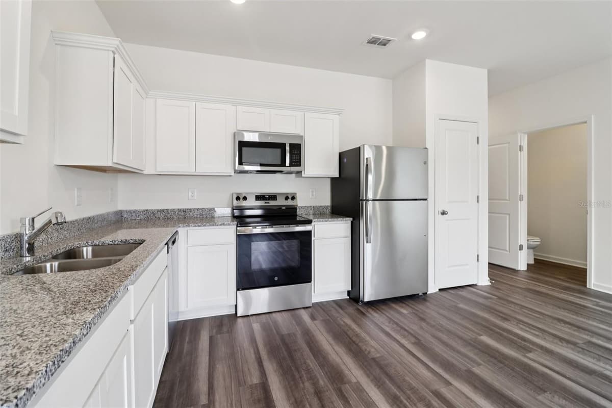 3676 SPIRE DRIVE — photo 19 of 31