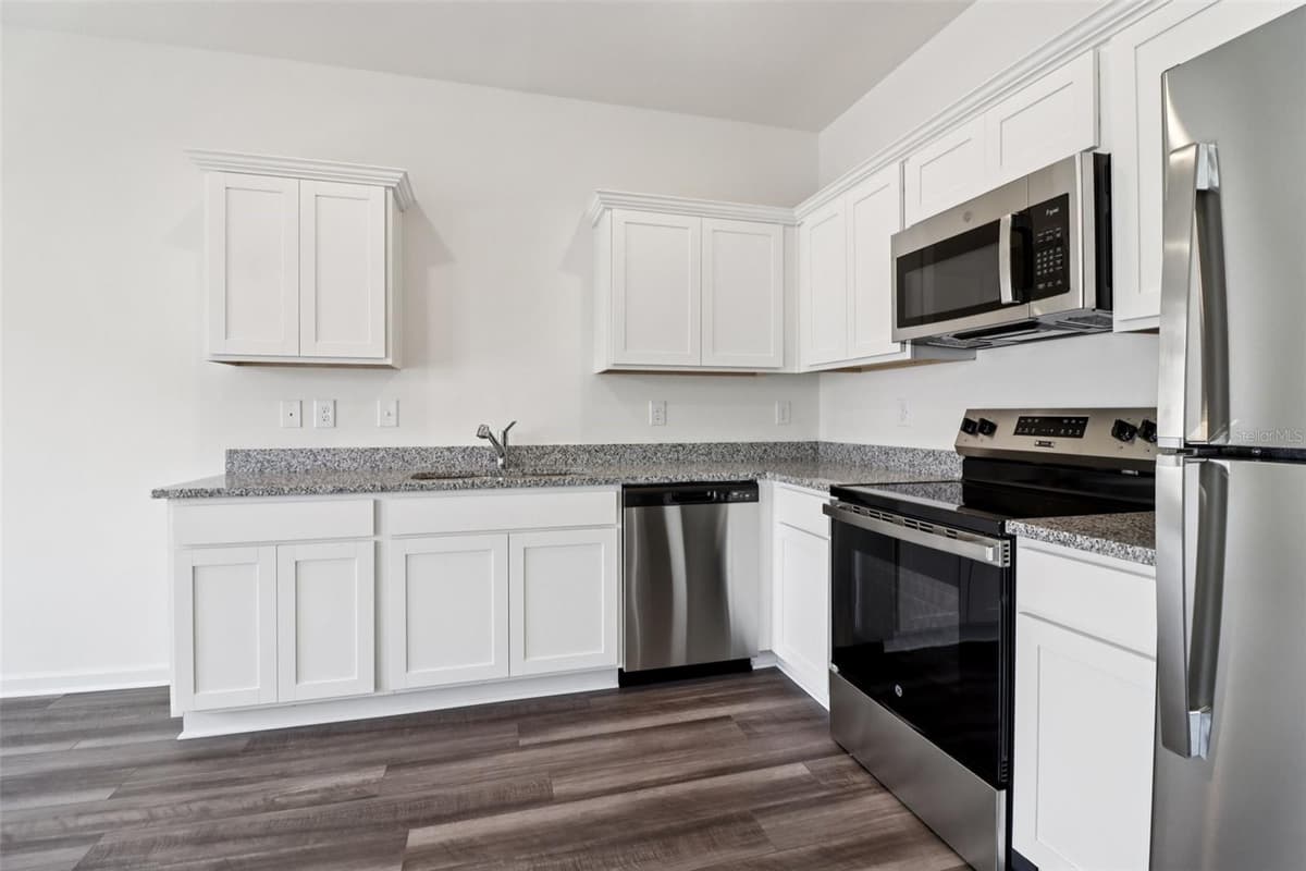 3676 SPIRE DRIVE — photo 18 of 31