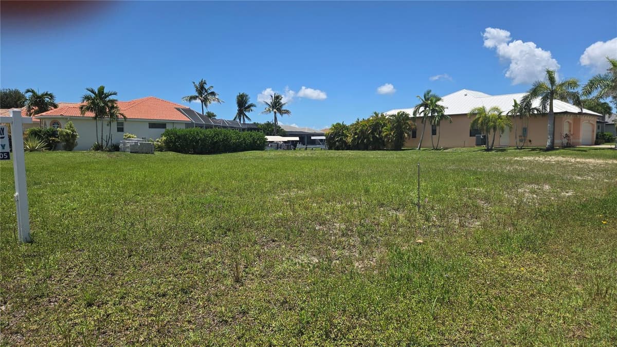 3600 2ND TERRACE — photo 2 of 11
