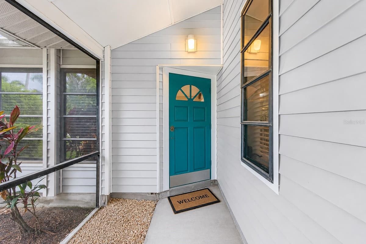 4903 11TH PLACE — photo 3 of 24