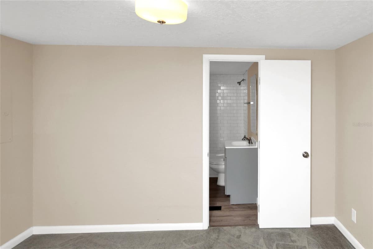 847 JASMINE AVENUE — photo 26 of 41