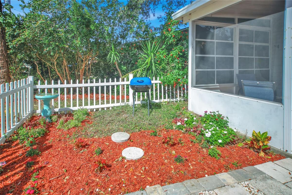 847 JASMINE AVENUE — photo 33 of 41