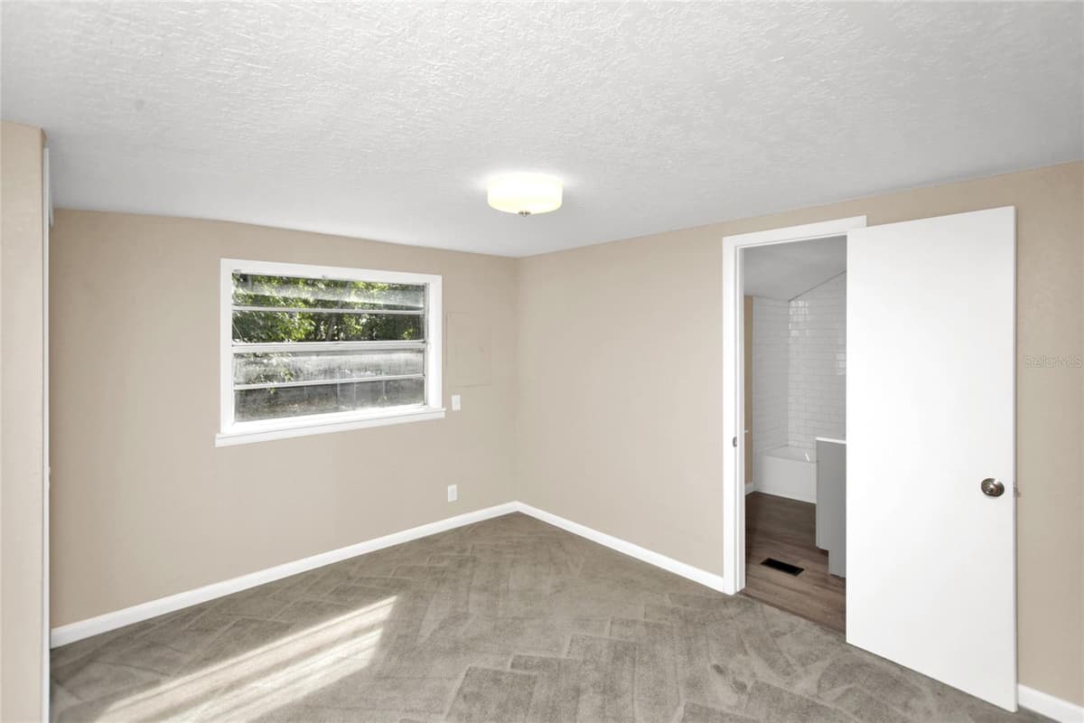 847 JASMINE AVENUE — photo 18 of 41