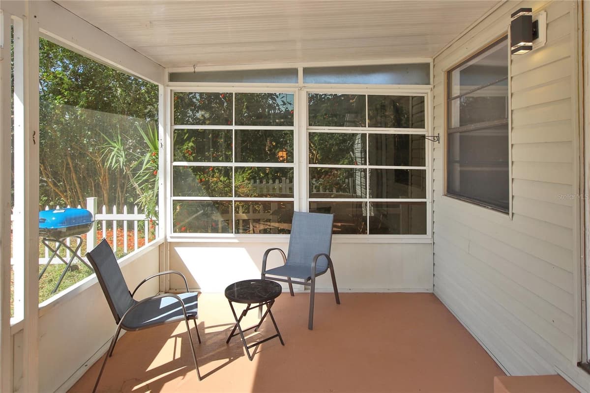 847 JASMINE AVENUE — photo 8 of 41