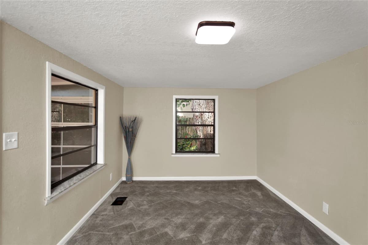 847 JASMINE AVENUE — photo 13 of 41