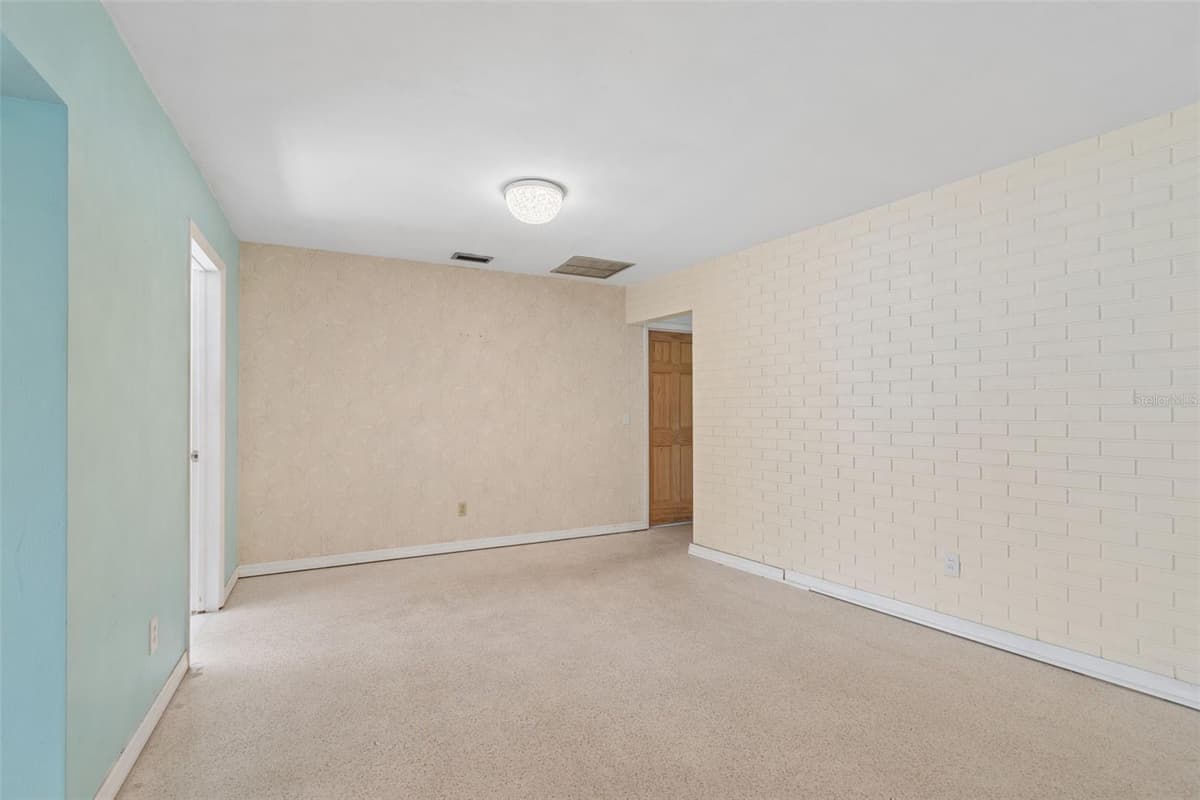 11435 OVAL DRIVE — photo 9 of 50