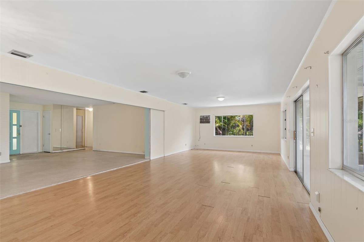 11435 OVAL DRIVE — photo 17 of 50