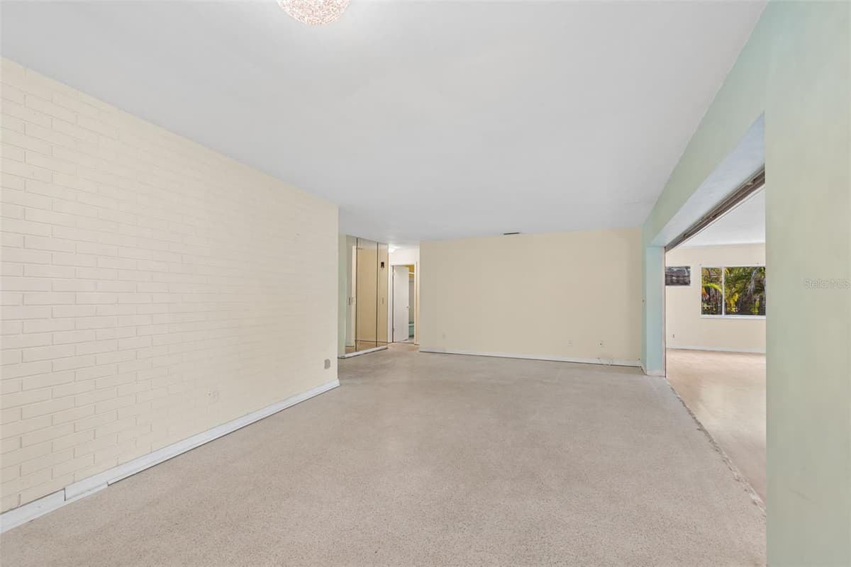 11435 OVAL DRIVE — photo 7 of 50