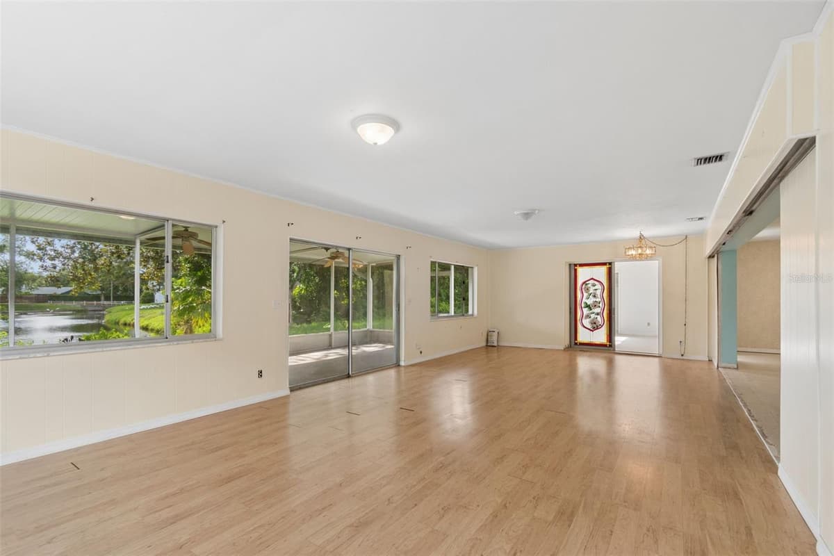 11435 OVAL DRIVE — photo 18 of 50