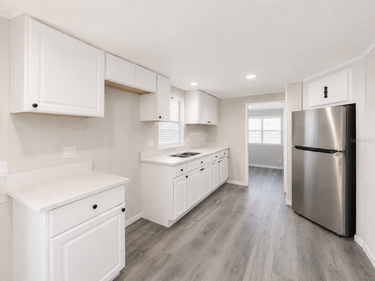 347 CANAL COURT — photo 6 of 28