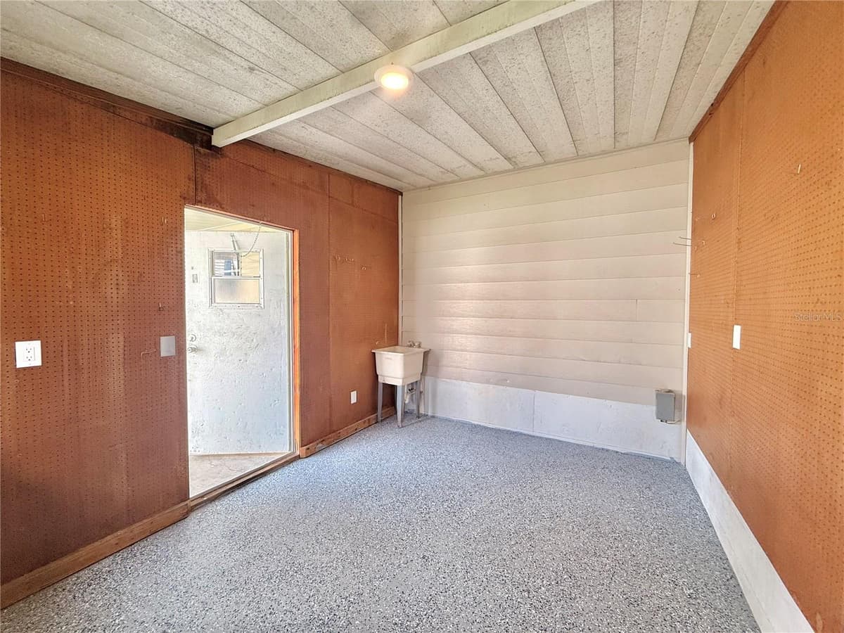 347 CANAL COURT — photo 24 of 28