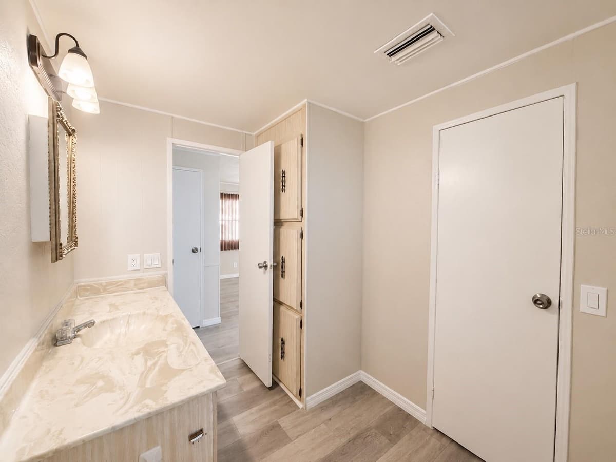 347 CANAL COURT — photo 15 of 28