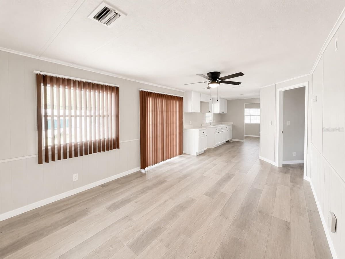 347 CANAL COURT — photo 5 of 28