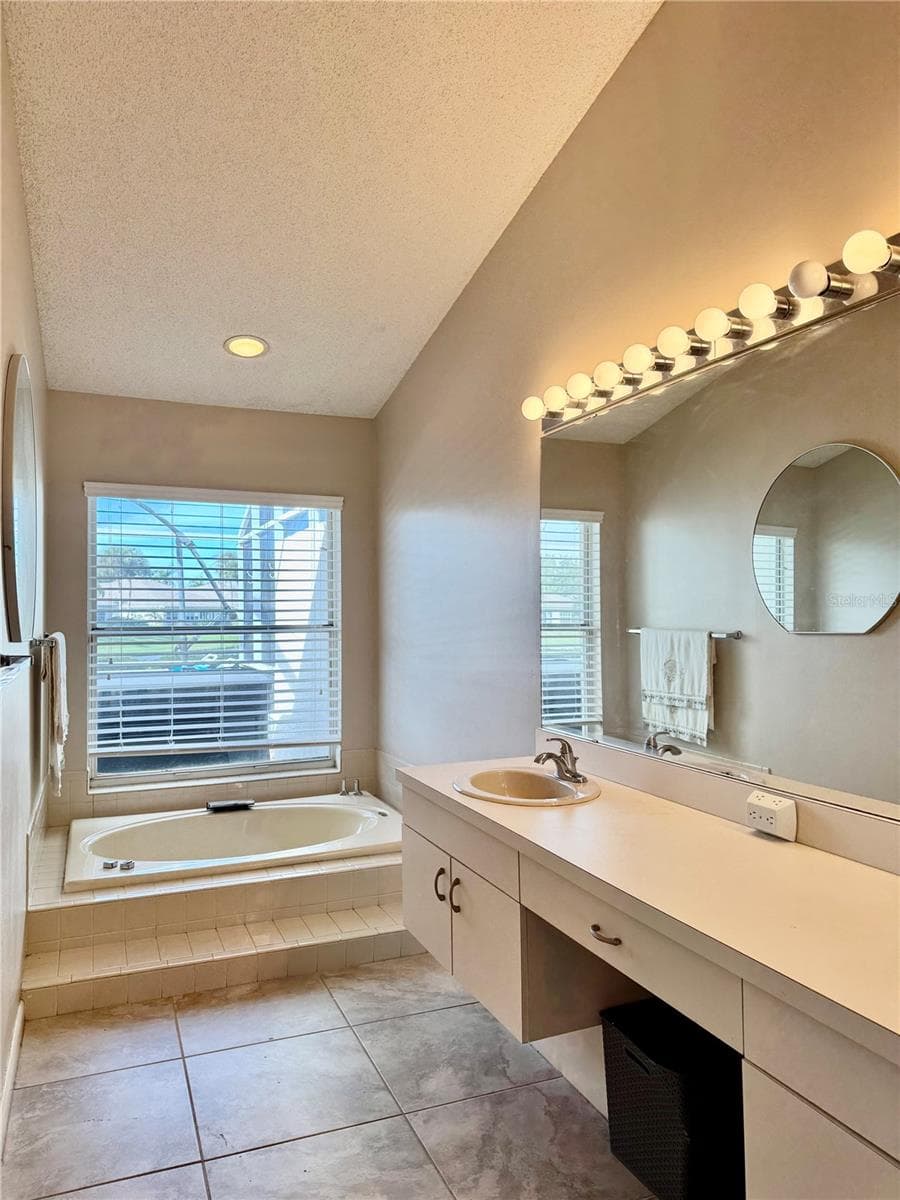 4720 PERIDIA BOULEVARD — photo 12 of 18