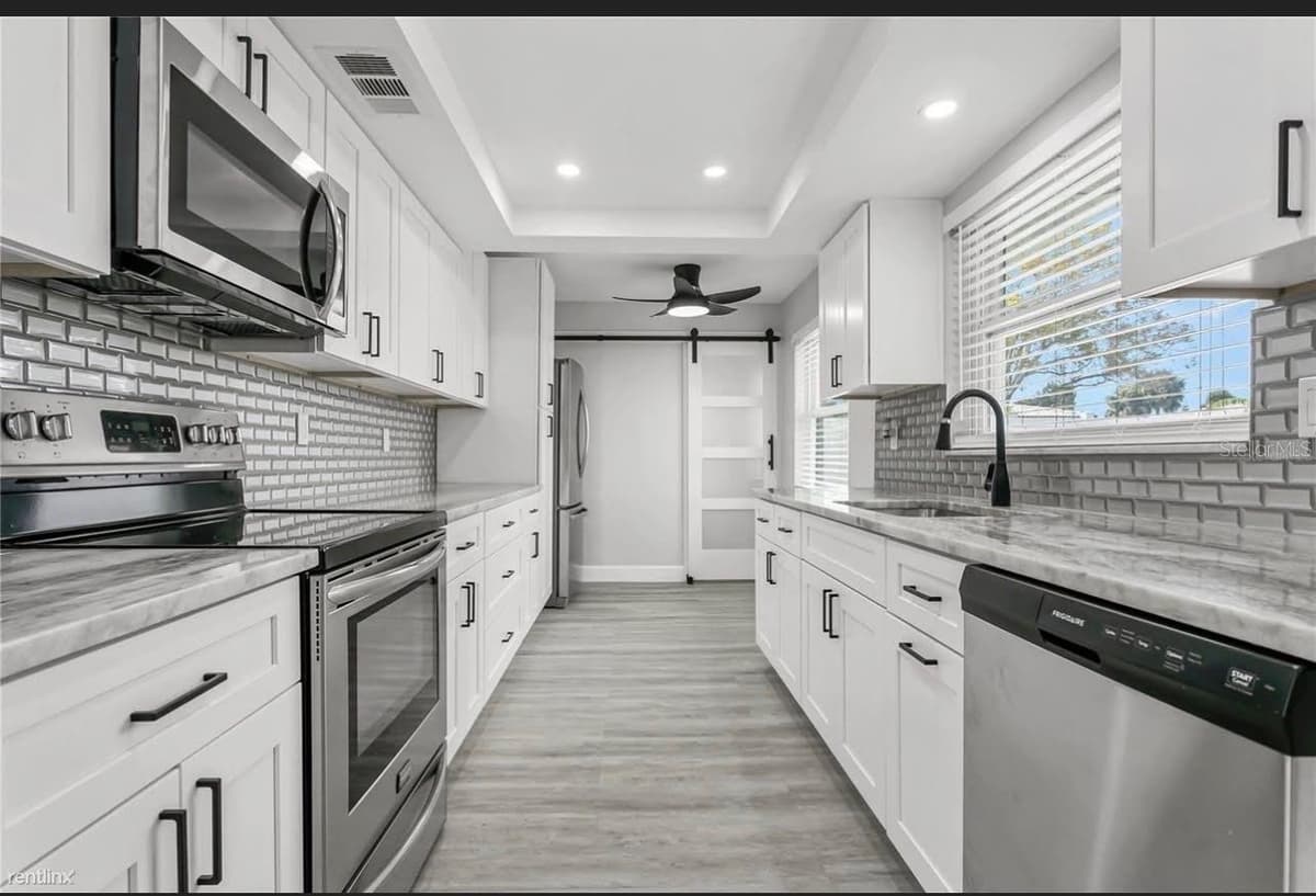2036 NURSERY ROAD — photo 5 of 17