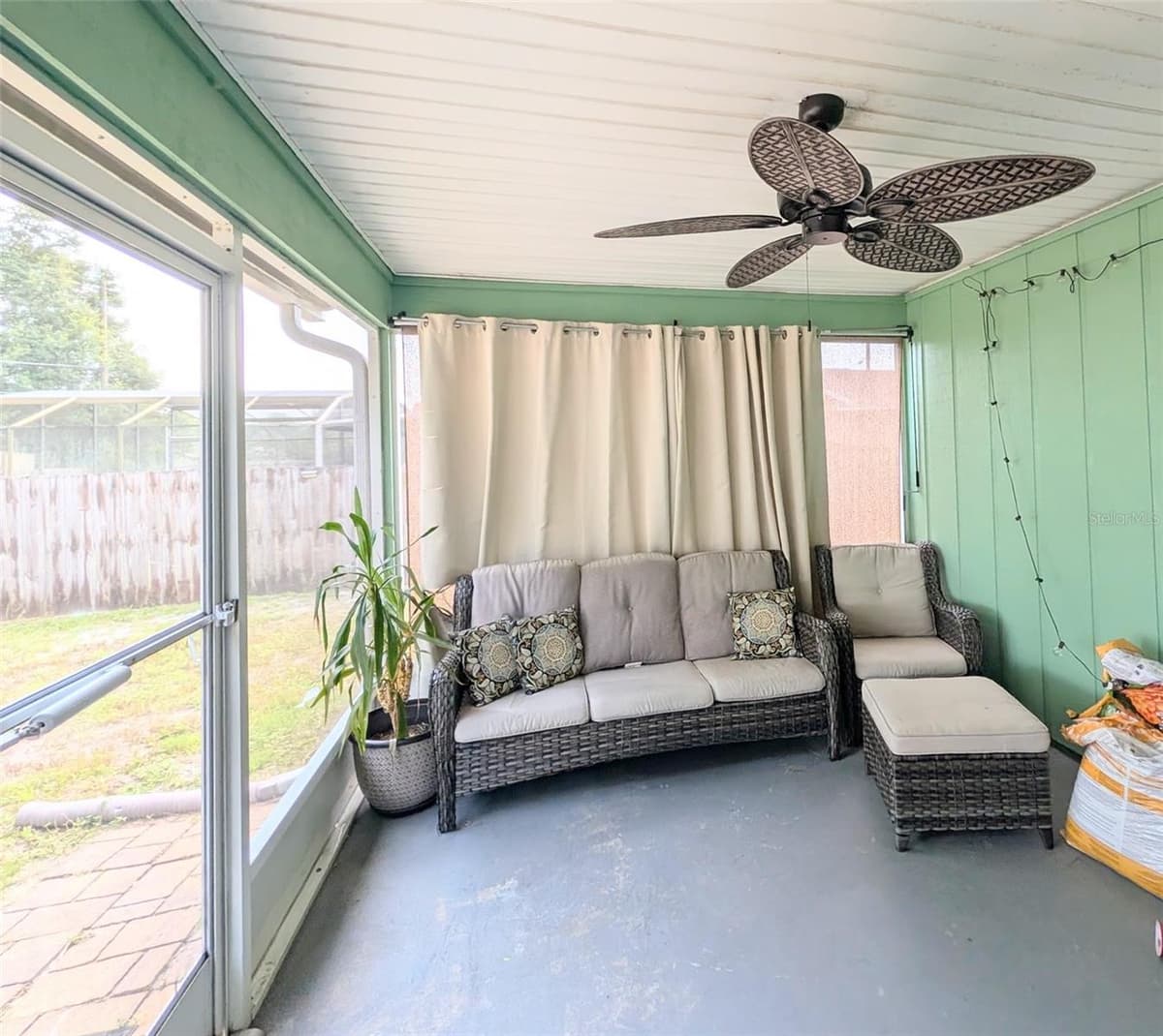3140 WAINWRIGHT STREET — photo 15 of 18