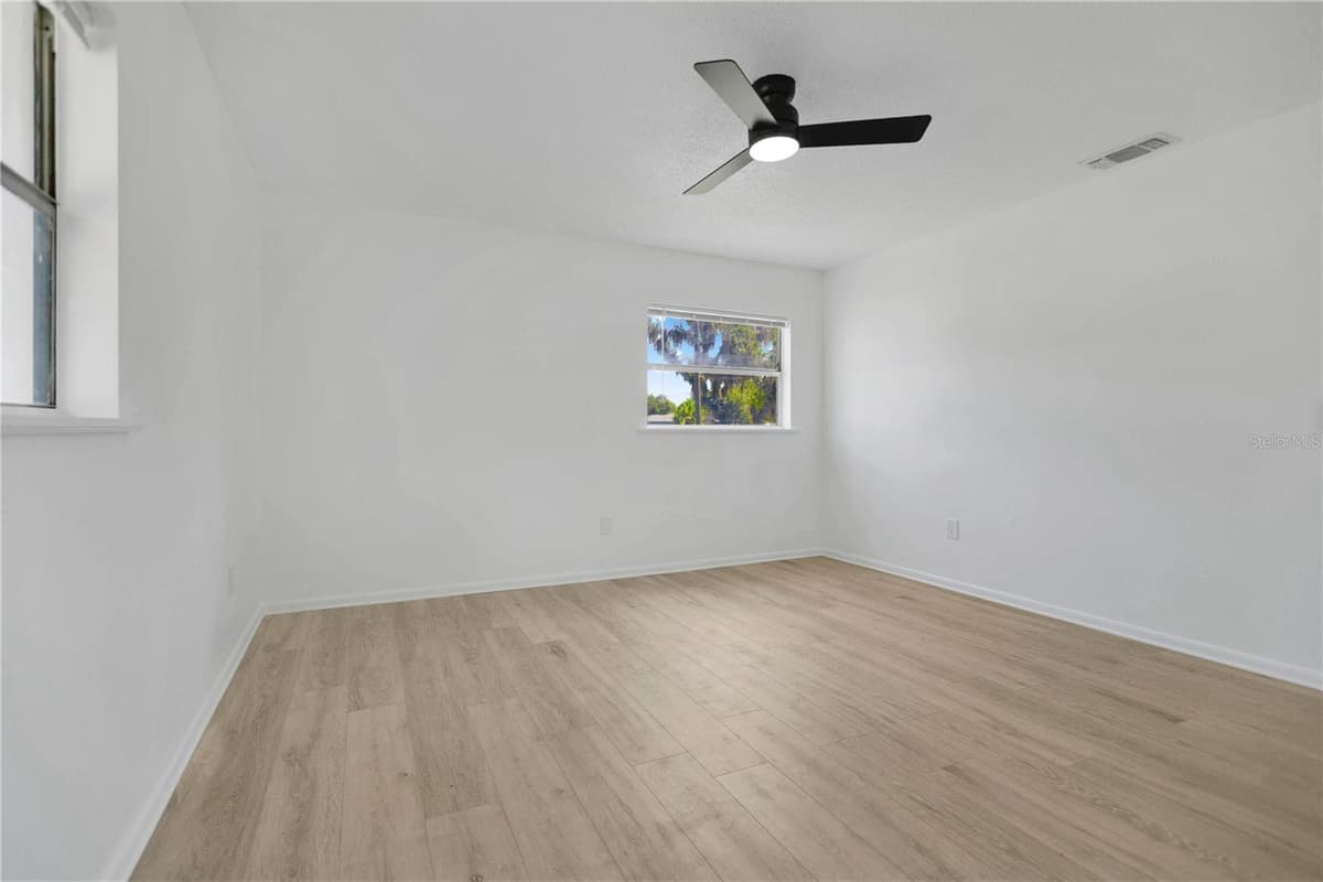 6625 HATCHER ROAD — photo 15 of 41