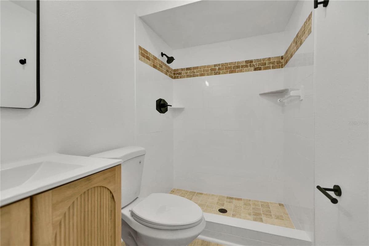 6625 HATCHER ROAD — photo 14 of 41