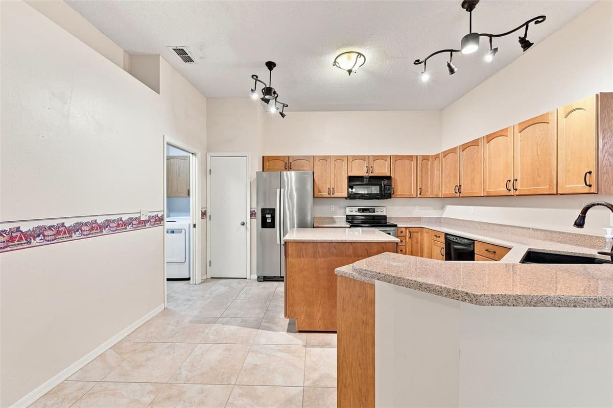 2401 NANTUCKET GLEN PLACE — photo 10 of 90