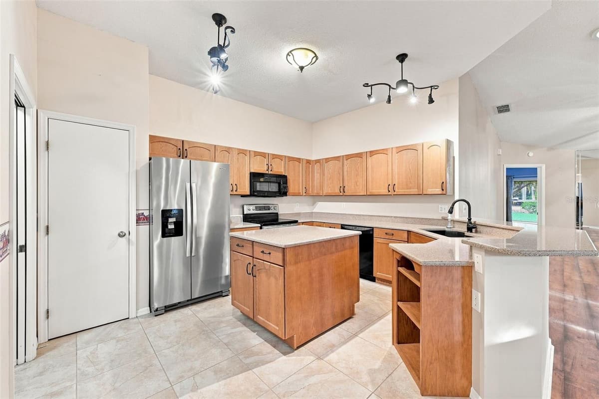 2401 NANTUCKET GLEN PLACE — photo 11 of 90