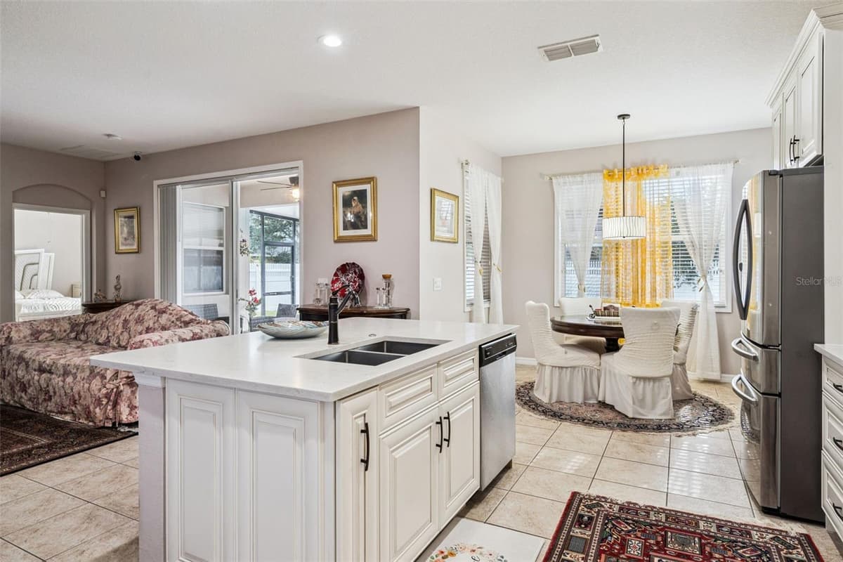 3918 WATERSEND DRIVE — photo 13 of 48