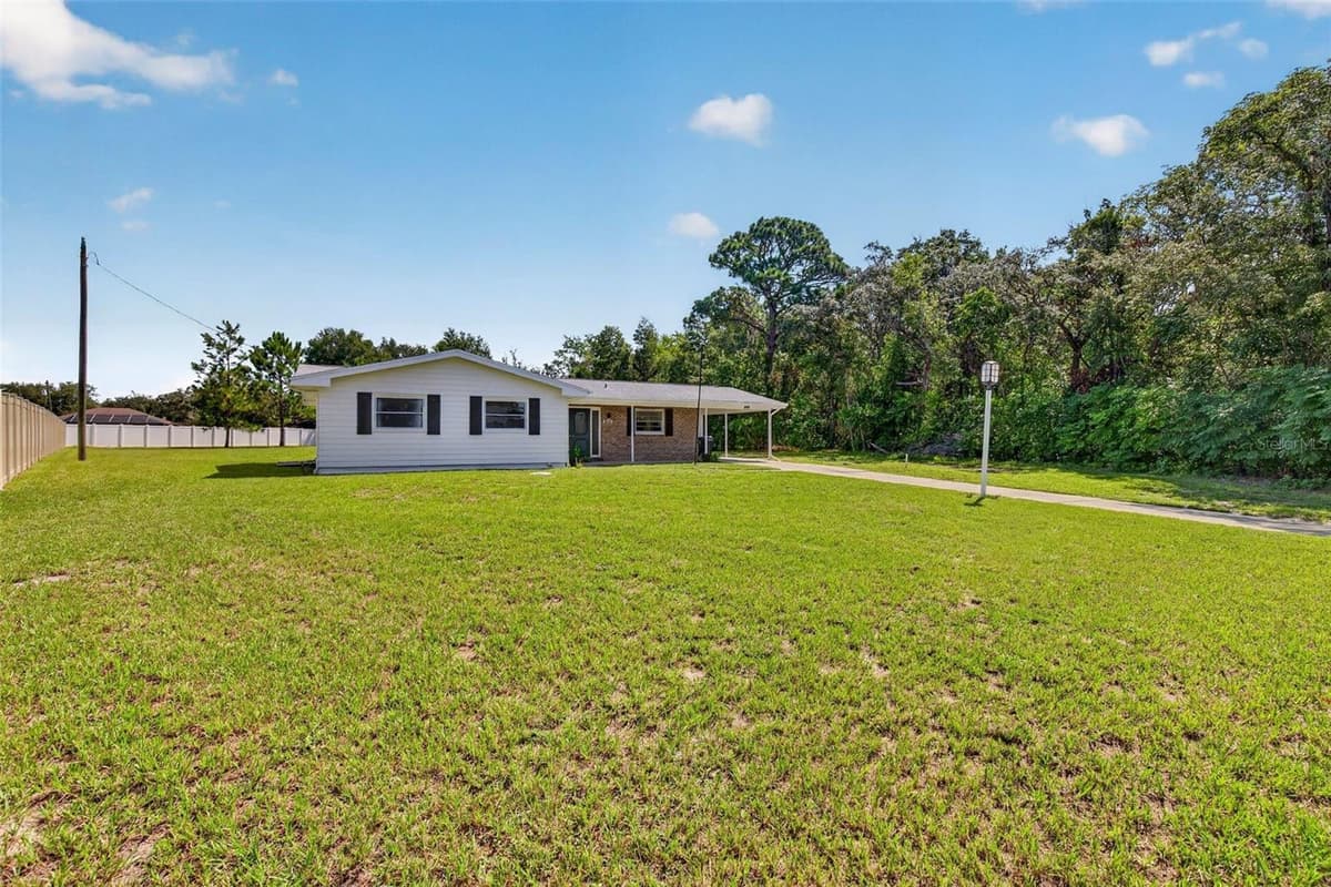 7502 POND CIRCLE — photo 6 of 73