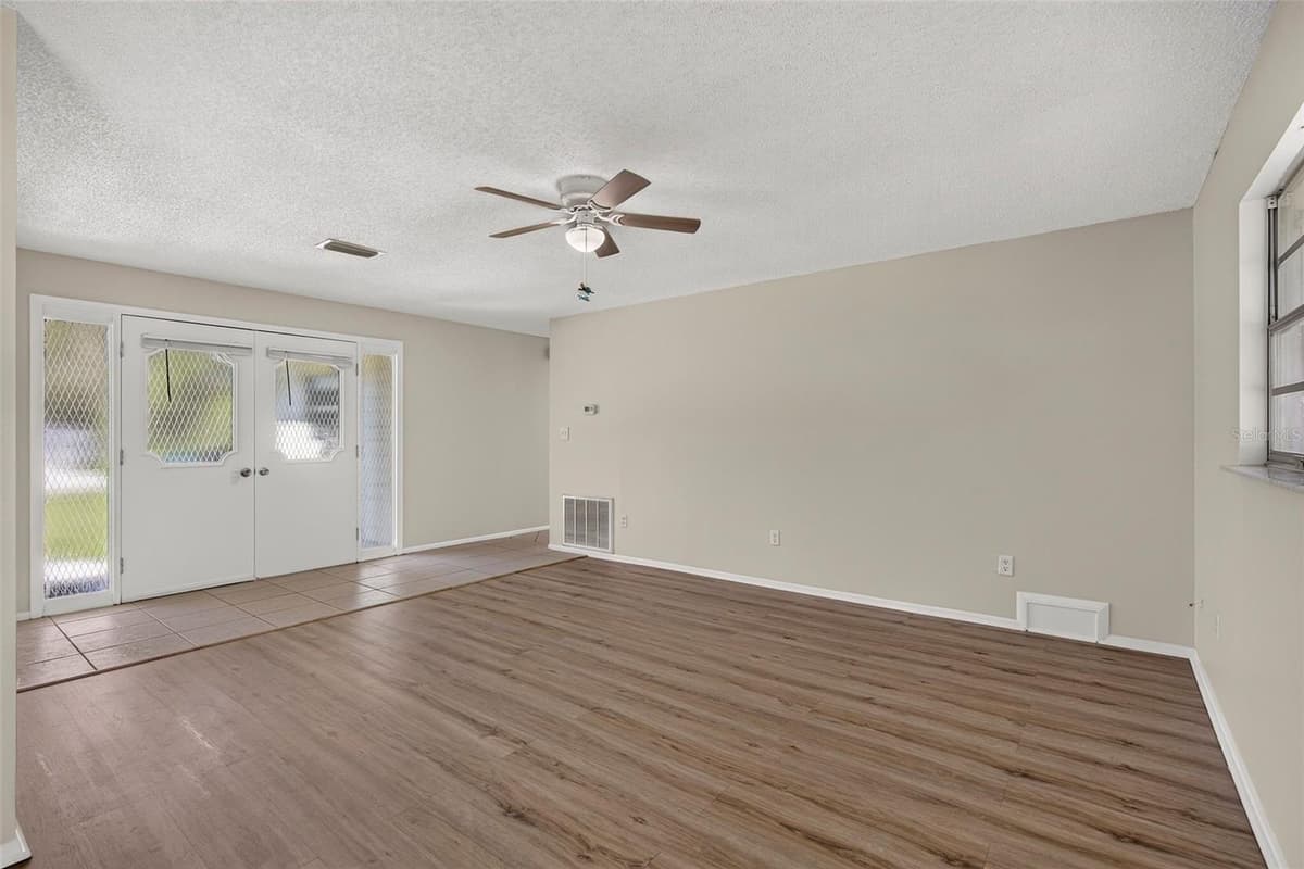 7502 POND CIRCLE — photo 10 of 73