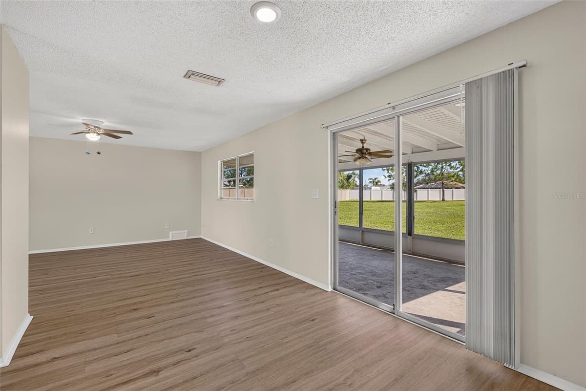 7502 POND CIRCLE — photo 12 of 73