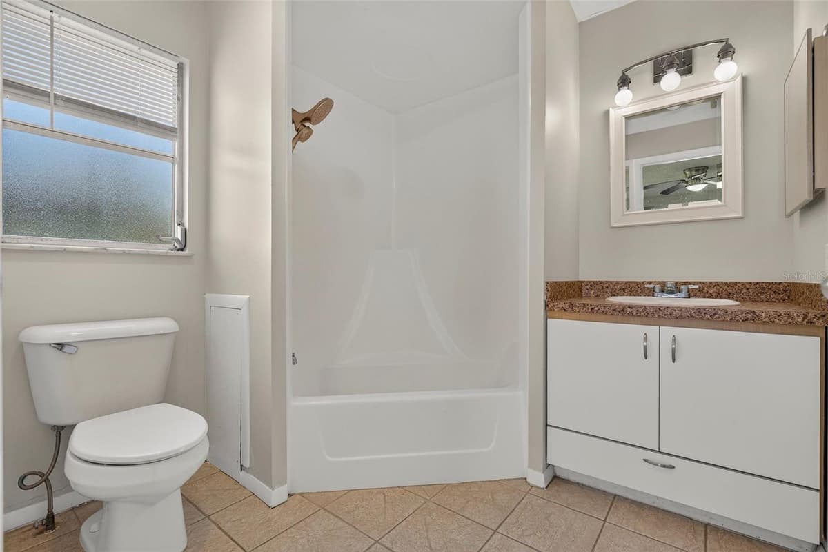 7502 POND CIRCLE — photo 21 of 73