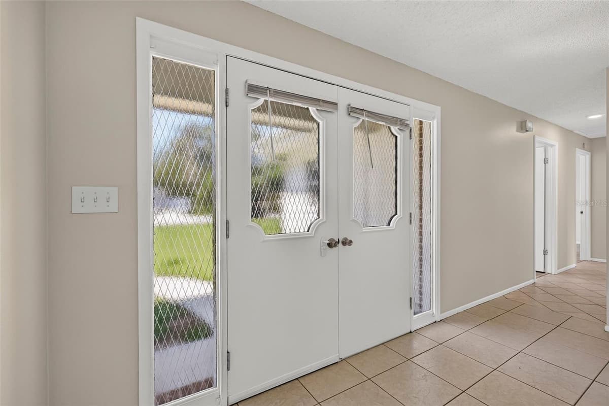 7502 POND CIRCLE — photo 17 of 73