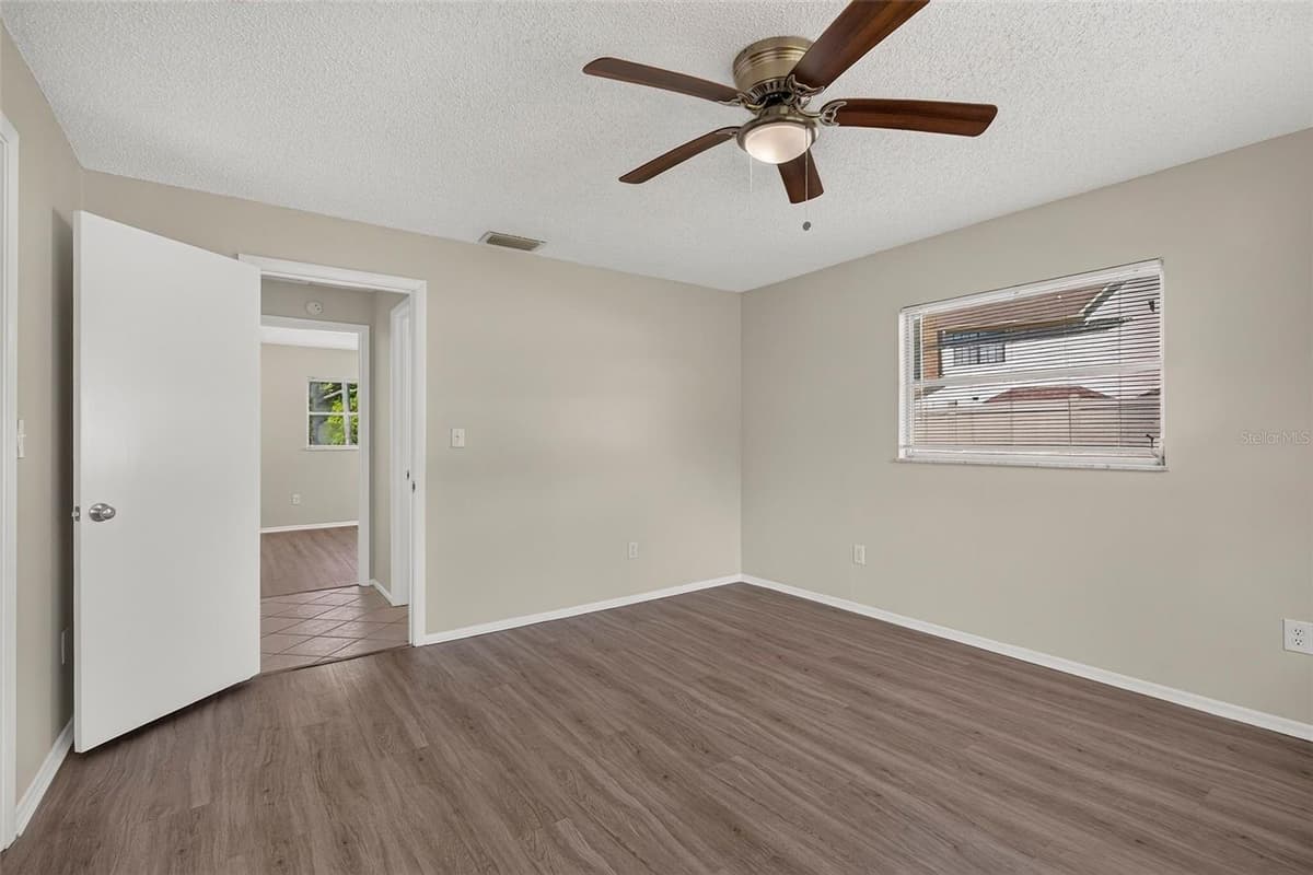 7502 POND CIRCLE — photo 19 of 73