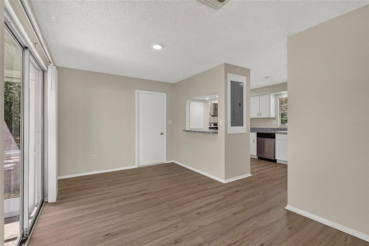 7502 POND CIRCLE — photo 47 of 73