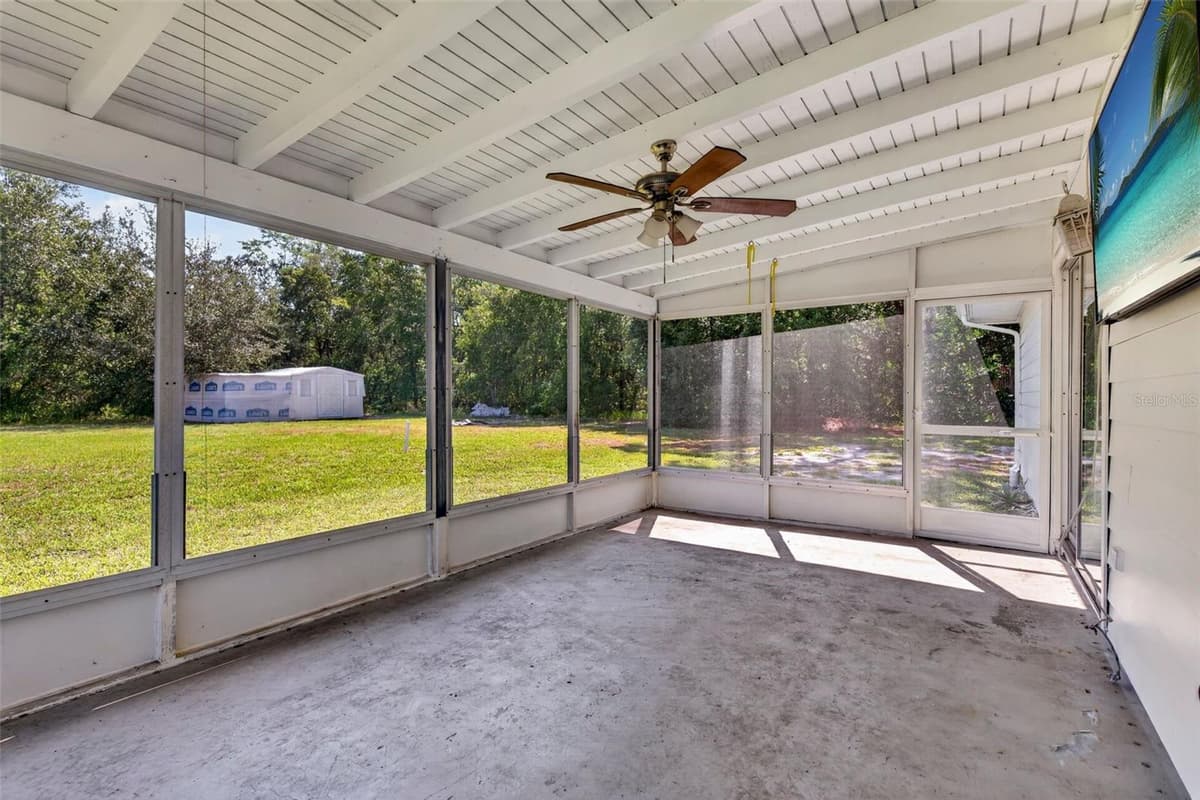 7502 POND CIRCLE — photo 29 of 73