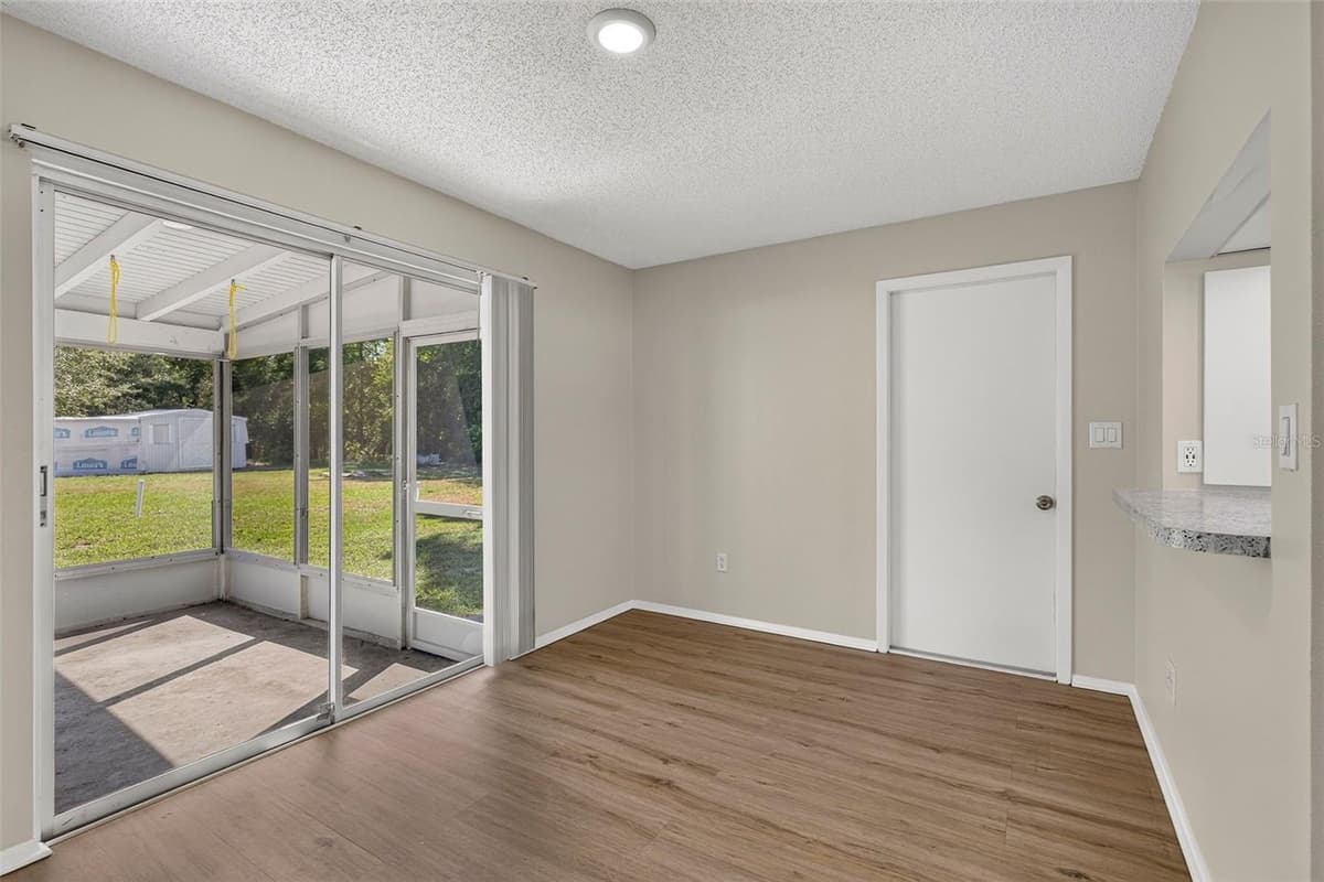 7502 POND CIRCLE — photo 13 of 73