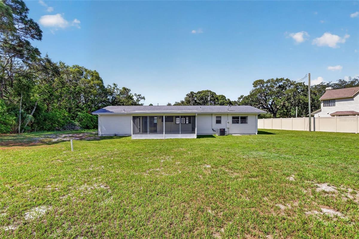 7502 POND CIRCLE — photo 31 of 73