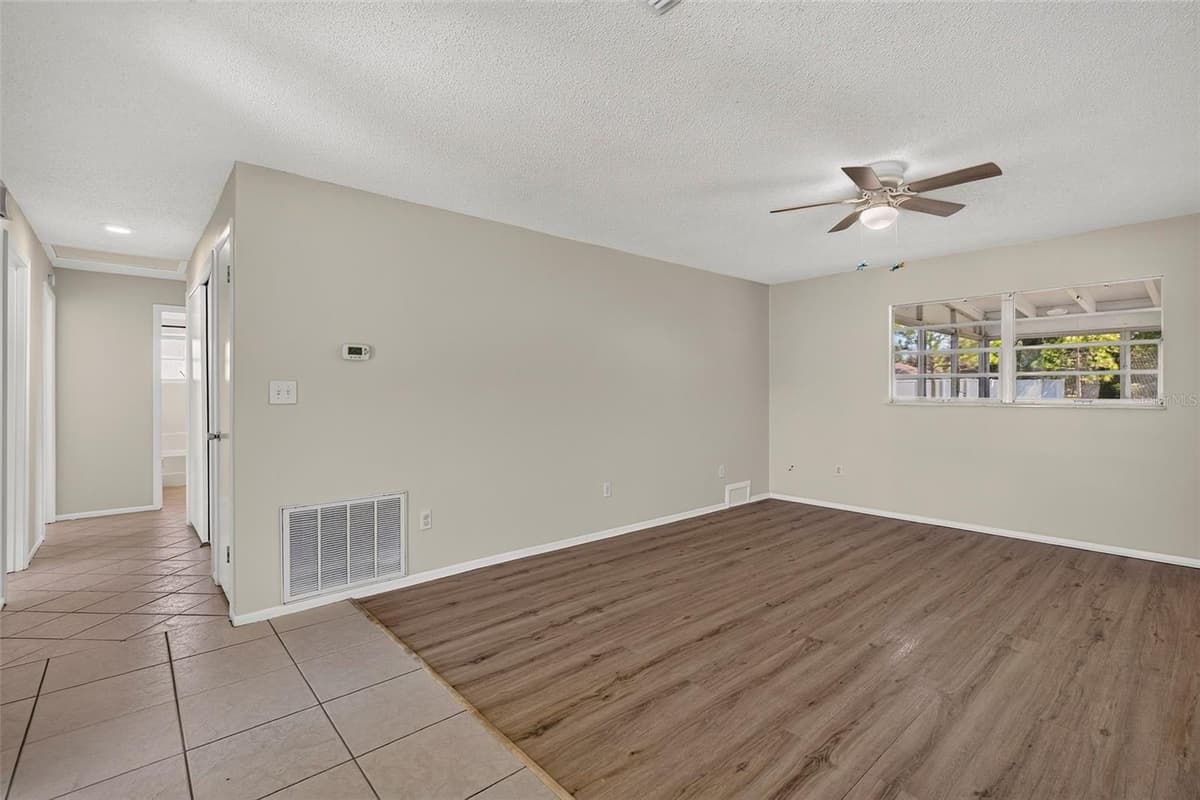 7502 POND CIRCLE — photo 9 of 73
