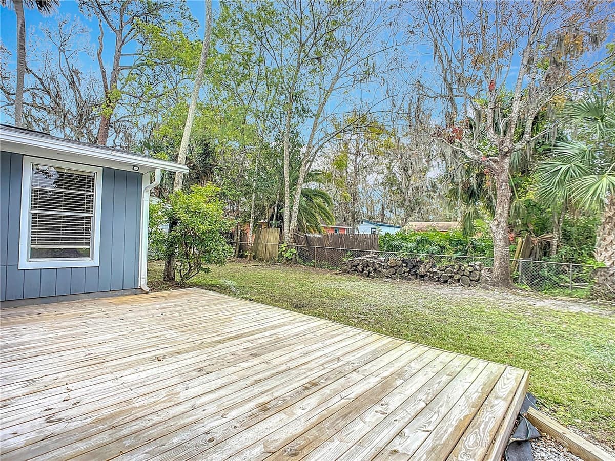 608 POWERS AVENUE — photo 7 of 27
